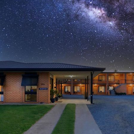 Deniliquin Motel Экстерьер фото