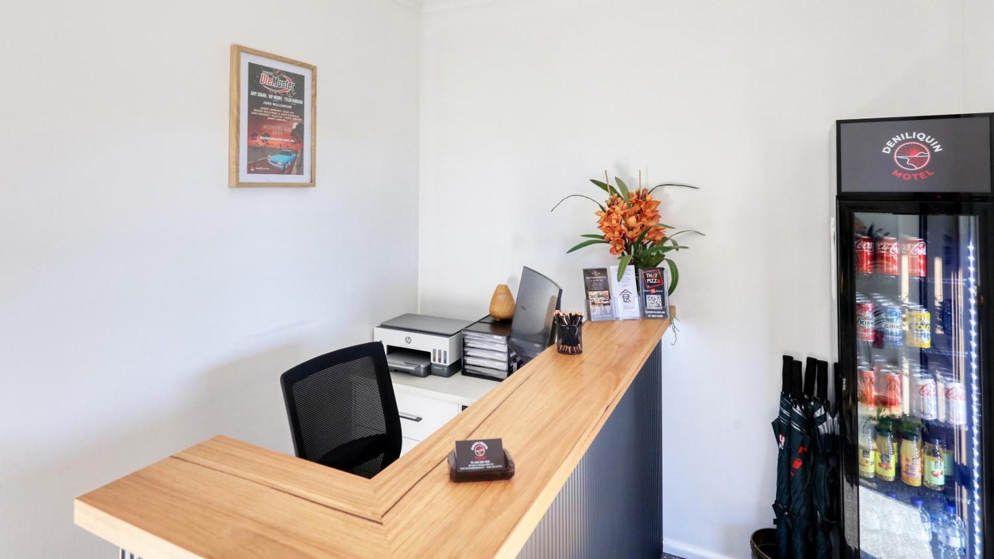 Deniliquin Motel Экстерьер фото
